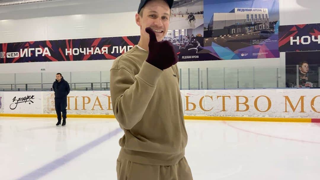 セルゲイ・ドブリンのインスタグラム：「@skate_family_team」