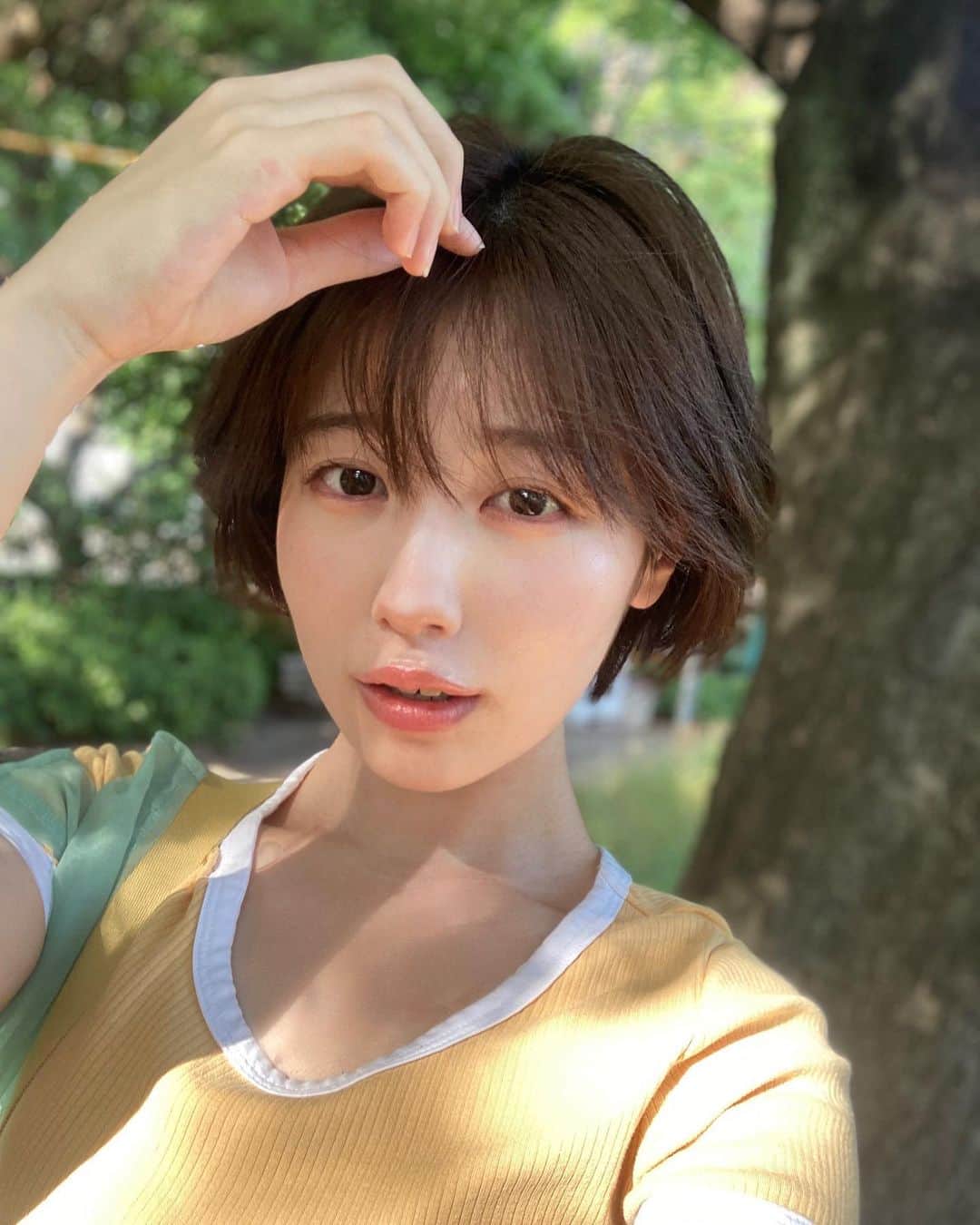若菜みさのインスタグラム：「あっちー💦  ポートレートの内カメで撮ってみたよ。 竹の写真はフィルムアプリ。」