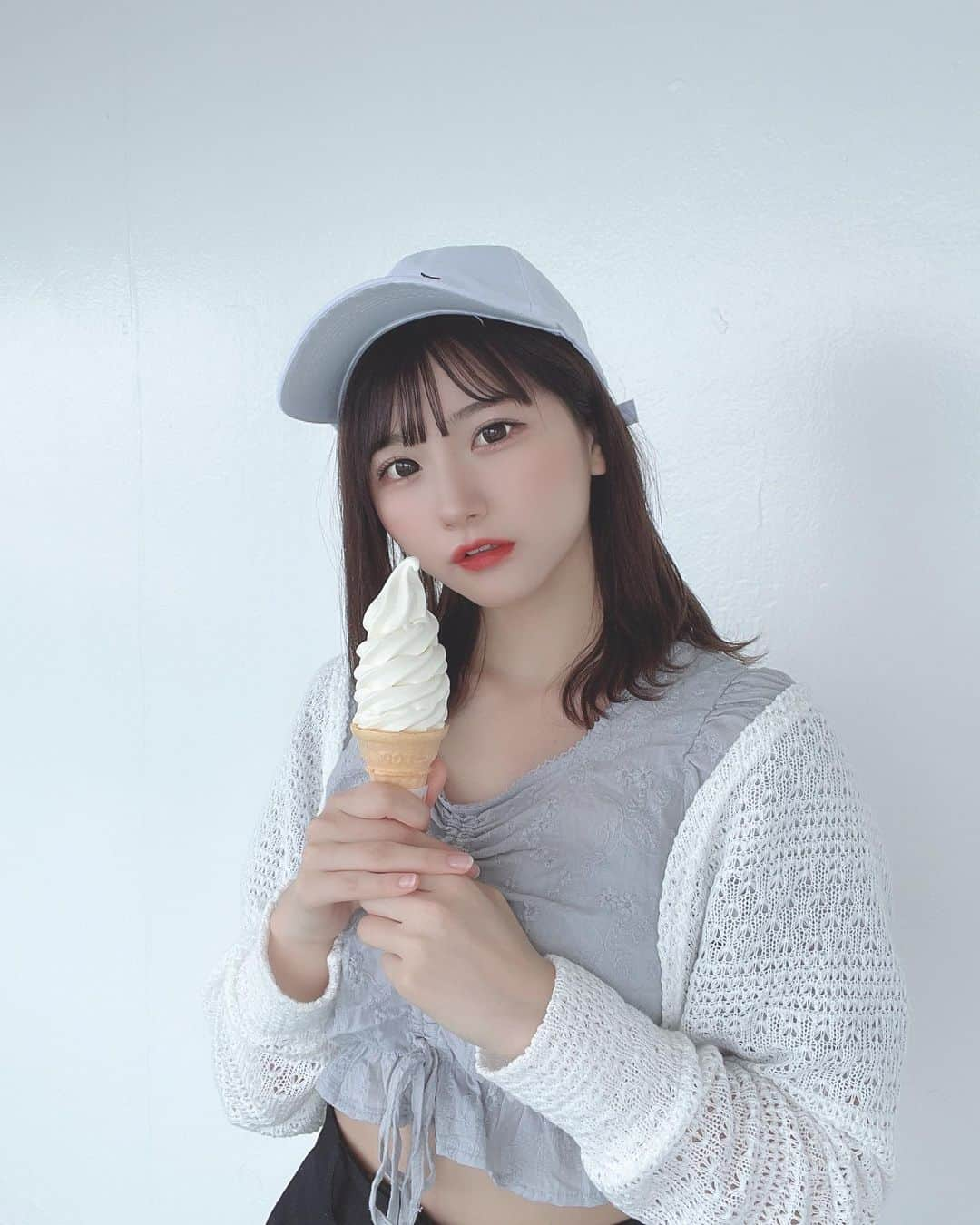 夢実あすかさんのインスタグラム写真 - (夢実あすかInstagram)「ソフトクリームおおきかった( ˊᵕˋ )🍦 ♡ ．  ．  ．  ． #ソフトクリーム#夏#夏コーデ #夏服コーデ#キャップ女子#キャップコーデ #ラフコーデ#ナチュラルメイク#お出かけ#自撮り#自撮り女子#自撮り界隈#アイドル#今日のコーデ#インスタ映え #패션#좋아요 #셀카#selfie#japaneseidol#japanesegirl#instagood#instalike#ootd#dailylook#followforfollowback#code#makeup」6月24日 21時38分 - asukadayou213