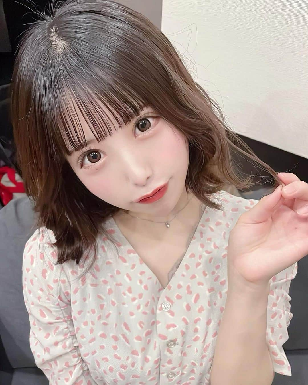 妃美穂さんのインスタグラム写真 - (妃美穂Instagram)「🐩  プードルみたいでしょー！かわいい？？ , , #アイドル #地下アイドル #地下アイドル好きと繋がりたい #セルカ #他撮り #selca #いいね返し #あざとい系女子 #自撮り界隈 #自撮り界隈と繋がりたい  #instagood #l4l #followme #巻き髪アレンジ #ヘアメ #韓国美人 #アニメ好きな人と繋がりたい #ボブ #ボブアレンジ #プードルパーマ #コスプレ女子 #韓国好きな人と繋がりたい #可愛い人と繋がりたい #地雷女 #アニメ好きな人と繋がりたい #夏服コーデ #可愛い女の子 #可愛い女の子と繋がりたい #気軽にフォローしてください #いいねした人で気になった人フォロー」6月24日 21時52分 - miho_kisaki