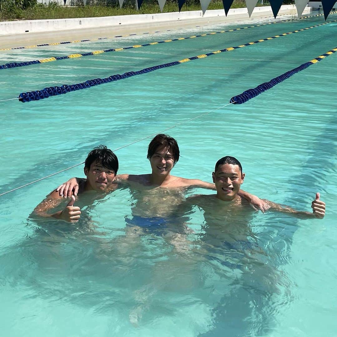 保田賢也のインスタグラム：「. プール日和🤽‍♂️🏊‍♂️🏊‍♀️🤽‍♀️✨ 気持ちかったー！！  #waterpolo #水球 #明治大学 #教え子 @meijiwaterpolo_official  #大歓迎🤽‍♂️🤽‍♀️↑↑」