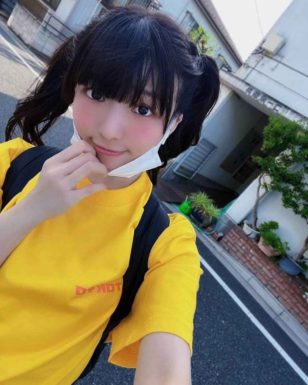 橘あかりのインスタグラム：「今日は今年はじめて半袖きたよ〜！☀️ なにげに来週には、もう7月だもんね😳！ いきなり暑くなったから体調くずさないように頑張ろうね👧🏻‼︎☀️ おやすみなさいい\(ˊo̴̶̷̤⌄o̴̶̷̤ˋ)/💤 ・ ・ ・ ➡️7/2(土)smooth野外浴衣撮影会・9(土)smooth制服撮影会🏫 ・ #自撮り #ツインテール #japanesegirl #japanesemodel #グラドル#アイドル #偶像　#gravureidol #model #아이돌 #여성돌 #丸顔 #cute #被写体 #model #モデル #girl #여성돌 #아이돌」