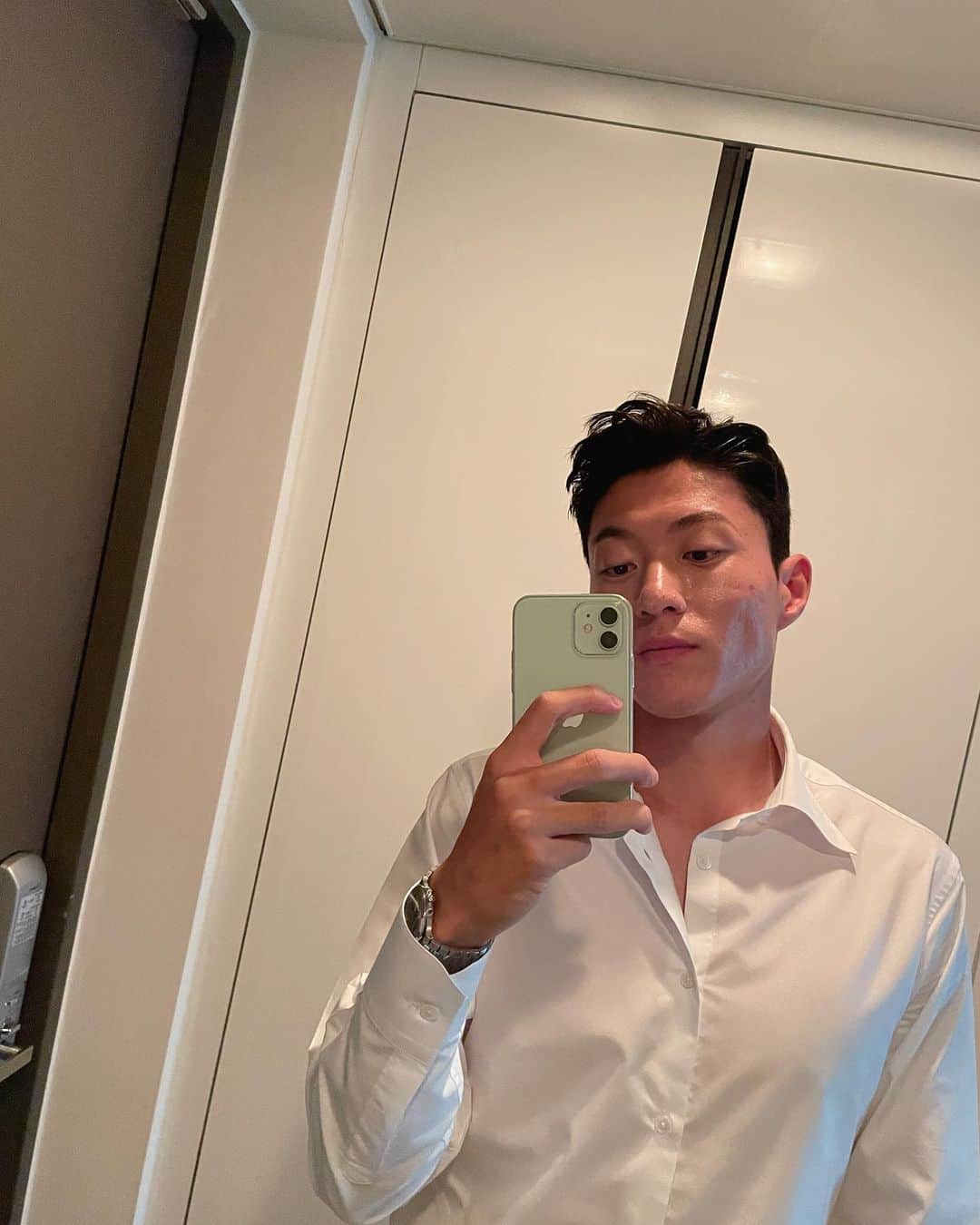 ファン・ウィジョのインスタグラム：「😜」