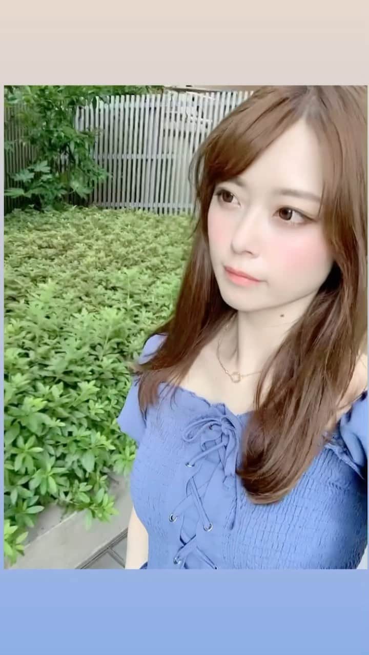 のインスタグラム：「何となく撮ってみた！ 短くてごめん！この後強風に髪の毛と日傘飛ばされましたww  外が暑すぎて、、😭😭😭」