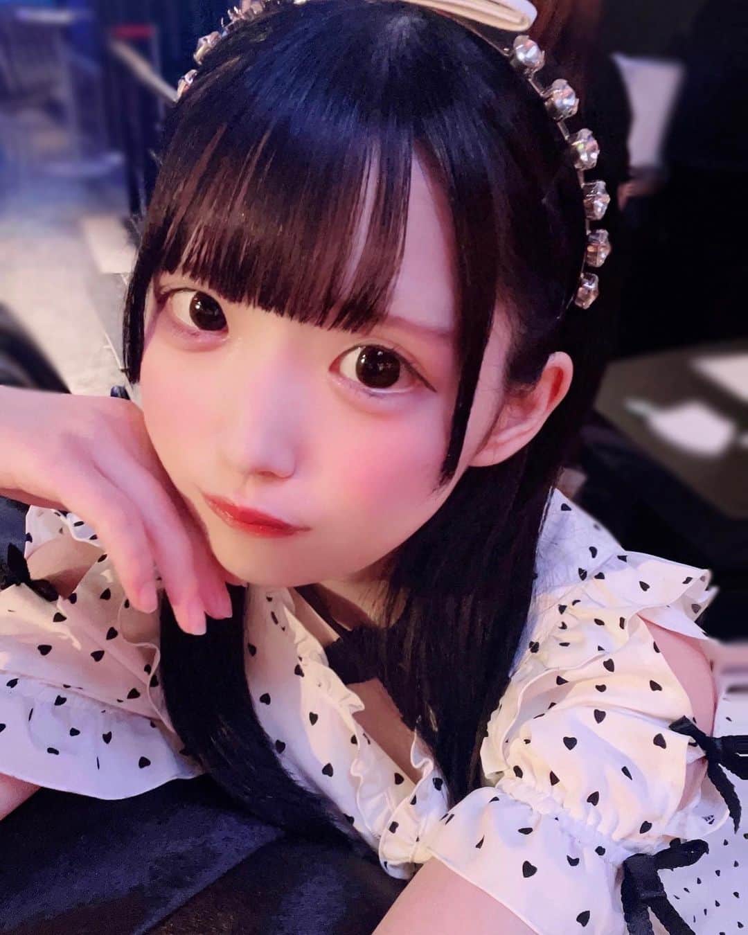 のインスタグラム：「世界だって君にあげる、って超いい  ・  ・  #アイドル #地下アイドル #コンカフェ嬢 #コンカフェ #雰囲気好きな人いいね #地雷女 #地雷系女子 ##地雷女子と繋がりたい #量産型ヲタク #量産型コーデ #jk #jkブランド #プリント倶楽部 #他撮り #自撮り界隈 #自撮り界隈の人と繋がりたい #1mmでもいいなと思ったらいいね #美男美女と繋がりたい #いいねした人全員フォローする #いいね返し #地下アイドル好きな人と繋がりたい #粉我 #偶像 #白色担当」