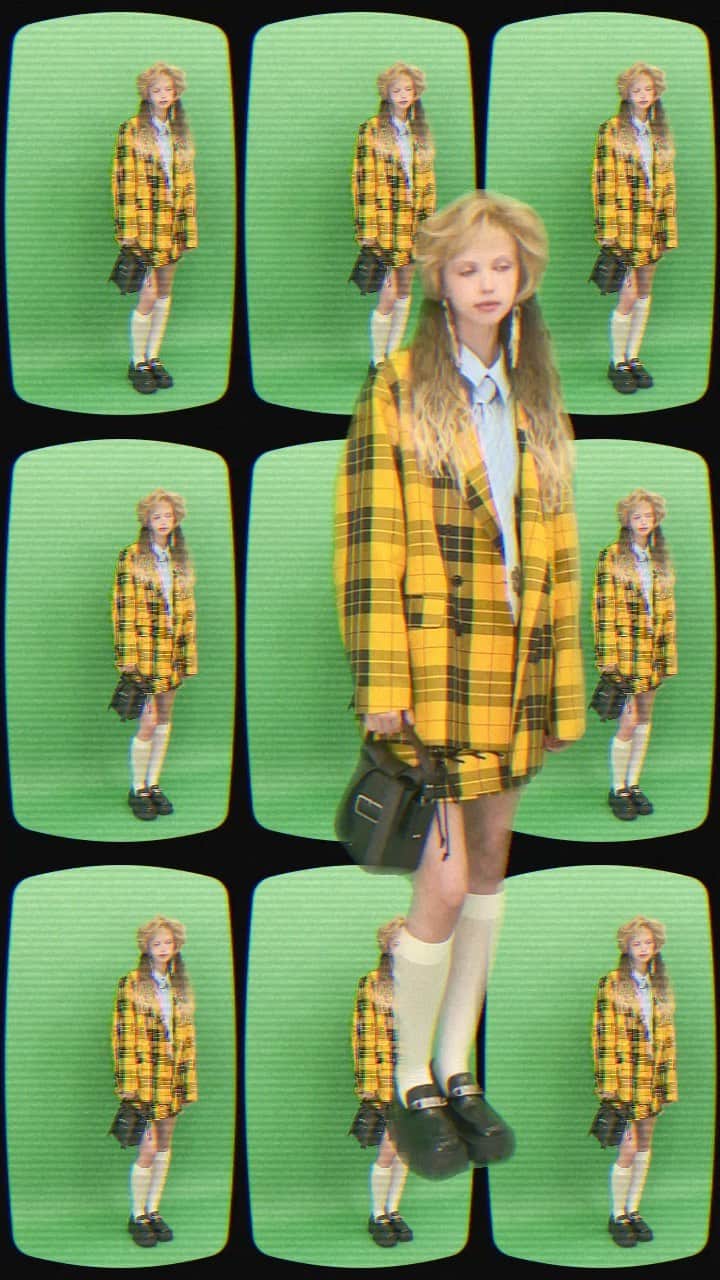 板橋よしえのインスタグラム：「. 𝐂𝐚𝐧𝐝𝐲 𝐒𝐭𝐫𝐢𝐩𝐩𝐞𝐫 𝐀𝐮𝐭𝐮𝐦𝐧 𝐂𝐨𝐥𝐥𝐞𝐜𝐭𝐢𝐨𝐧 🌺 𝐌𝐲 𝐧𝐚𝐦𝐞 𝐢𝐬 𝐂𝐀𝐍𝐃𝐘🌺  〜〜〜〜〜〜〜〜〜〜〜〜〜〜〜〜〜〜〜〜〜〜〜〜 -𝐏𝐑𝐄 𝐎𝐑𝐃𝐄𝐑-  ☑︎SAUCY DOUBLE JACKET ¥25,300(in tax) color: YELLOW / GREEN / BLACK 9月中旬入荷予定  ☑︎SAUCY LACE UP MINI SKIRT ¥20,900(in tax) color: YELLOW / GREEN / BLACK 9月中旬入荷予定  ☑︎PRETENDING STRIPE SHIRT ¥19,800(in tax) color: WHITE / PINK / LIGHT BLUE 9月中旬入荷予定  ☑︎ADORABLE CANDY RIBBON SHOULDER BAG ¥16,500(in tax) color: PINK / LIGHT BLUE / BLACK 10月中旬入荷予定  ☑︎CANDY PLATFORM SHOES ¥20,900(in tax) color: BLACK(OTHER) / BLACK 9月下旬入荷予定  〜〜〜〜〜〜〜〜〜〜〜〜〜〜〜〜〜〜〜〜〜〜〜〜 #candystripper」