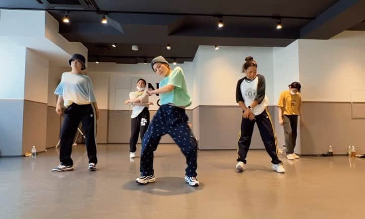 HARUKA MUTOのインスタグラム：「Loved By You🌴💟 @justinbieber   Choreography by me. at @noadance_ebisu   so much fun!!!!!!!  とってもとっても楽しかった🚨　 何度でも踊りたい感じのやつ！ 皆ありがとう❤️‍🔥  来週からまた別のするよ💫  #lovedbyyou #justinbieber #harukamuto #choreographer #610choreo #noadanceacademy  #chillだと思ったら結構キツかった #でも楽しかったやつ #京都の子が3人も来てくれてアガった日」