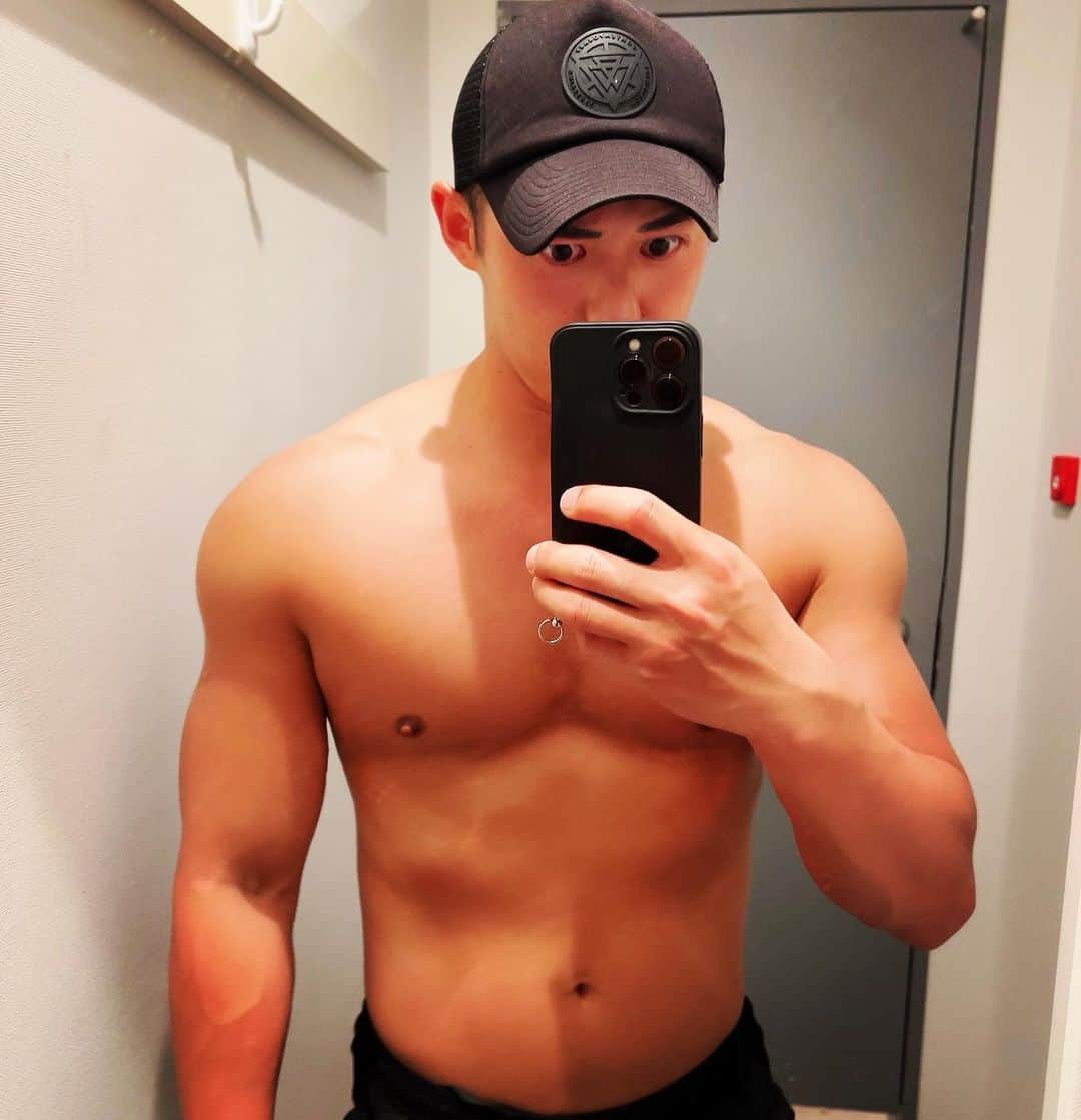 柴田嶺のインスタグラム：「🏋🏻‍♂️」