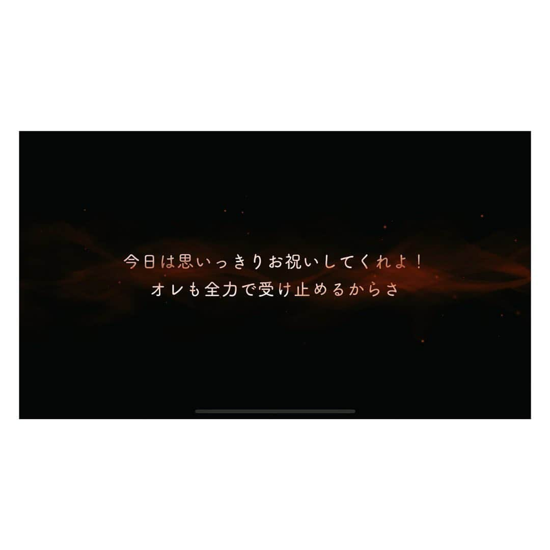 小河結香さんのインスタグラム写真 - (小河結香Instagram)「🦂☀️ 𝟞,𝟚𝟝 🥥🍹 ◾︎……………………◾︎ 𝔎𝔞𝔩𝔦𝔪 𝔄𝔩-𝔄𝔰𝔦𝔪 ℌ𝔞𝔭𝔭𝔶 𝔅𝔦𝔯𝔱𝔥𝔡𝔞𝔶 ◾︎……………………◾︎  一生愛すと決めたキャラなので 今年もお祝いさせて下さい🙇‍♀️  私的に人生は楽しんだもん勝ちだと思ってるから どんな状況でも人生を楽しんでて いっつも笑顔な感じが好きです🥰 思い立ったら人の話聞かず すぐ行動するとこも好きです🥰 家族や兄弟を大切にしてる所も好きです🥰 …よは理想の息子なんよね👼  天使がこう育ってくれたら良いなって 願いも込められてる気もするけど 小さい頃から1番好きなディズニー映画は アラジンだったからそれもある✋  1つ悩みがあるとすれば年々増え続ける グッズの保管場所がなくなってきた事🤣 それでもツイステ展が楽しみ過ぎて 諭吉引き連れ行く予定💸  名古屋の開催情報はいつデスカ❓ 発表お待ちしております💦  とりあえずカリムくん 生まれてきてくれてありがとう🎂🎉  #カリムアルアジーム生誕祭2022 #カリムアルアジーム誕生祭2022 #カリム推し #スカラ推し #ツイステ民 #ツイステくん #ヲタ活 #推し活 #推し事 #ゆんのヲタ活記録」6月26日 7時17分 - yun2world