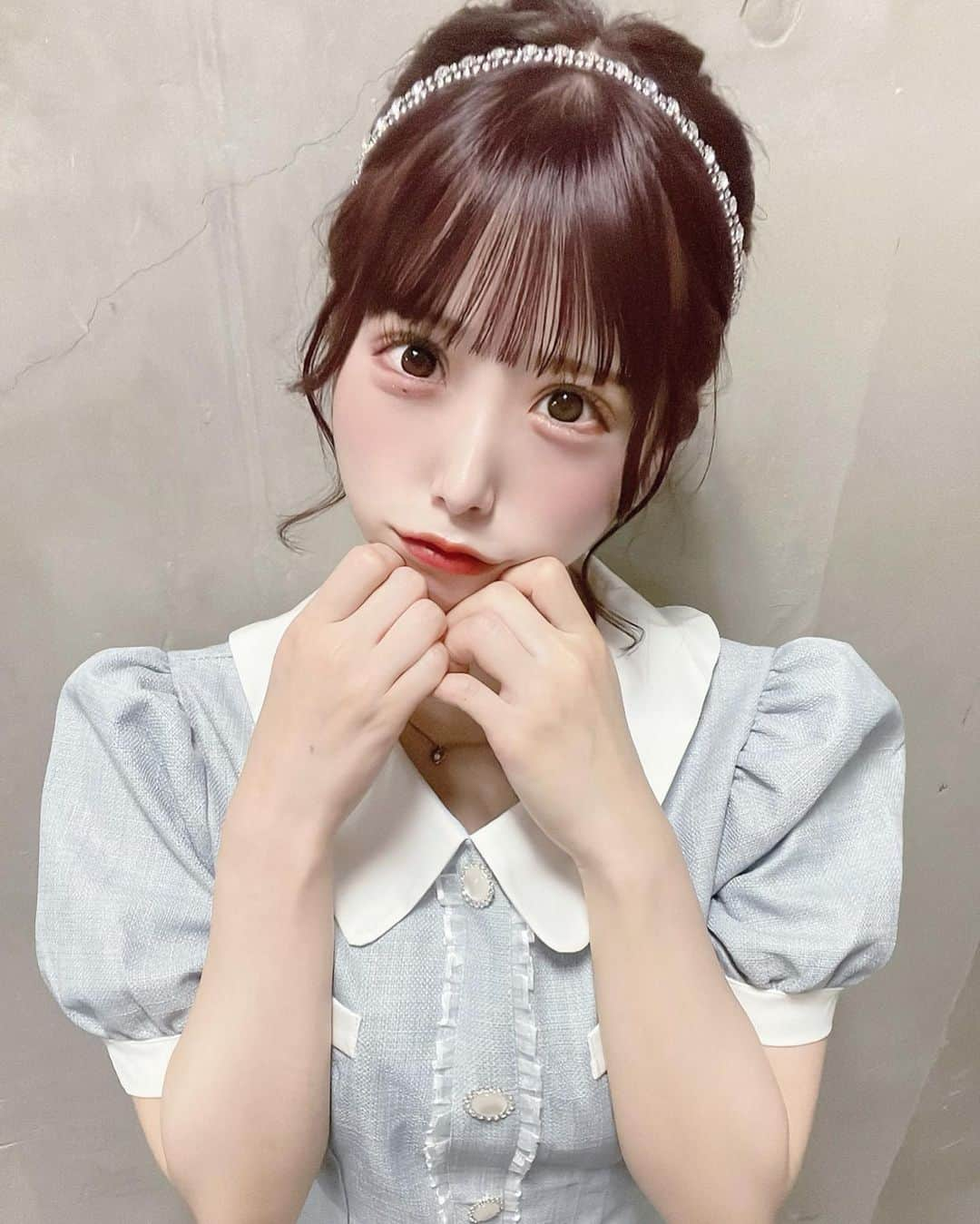 妃美穂さんのインスタグラム写真 - (妃美穂Instagram)「🫧🫧  水色の服すきーかわいい お洋服貰ったもの以外全部捨てて 新しく買い直したいなあ🤩🤩 , , #アイドル #地下アイドル #地下アイドル好きと繋がりたい #セルカ #他撮り #selca #いいね返し #あざとい系女子 #自撮り界隈 #自撮り界隈と繋がりたい  #instagood #l4l #followme #赤髪 #ヘアメ #韓国美人 #アニメ好きな人と繋がりたい #ボブ #ボブアレンジ #夏コーデ #夏ヘアカラー #韓国好きな人と繋がりたい #可愛い人と繋がりたい #地雷女 #アニメ好きな人と繋がりたい #夏服コーデ #可愛い女の子 #可愛い女の子と繋がりたい #気軽にフォローしてください #いいねした人で気になった人フォロー」6月26日 18時30分 - miho_kisaki