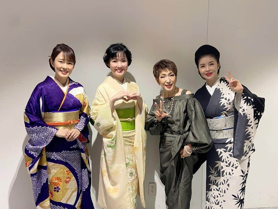 のインスタグラム：「本日6月26日(日)19:30〜 NHK BSプレミアム「新・BS日本のうた」放送です！  四人の名人戦！ と題して  藤あや子　先輩 大橋純子　先輩 丘みどり　ちゃん  大好きな、あの曲にチャレンジしています🎵  きゃあ～💦  是非ご覧下さいね！  #田川寿美#NHK#新BS日本のうた#名人戦#埼玉県#川越市#着物#演歌#歌謡曲#着物#Japanese#enka#kimono」