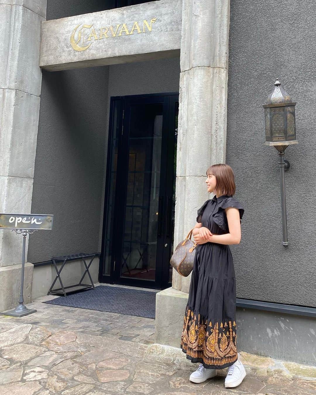 岡田美里さんのインスタグラム写真 - (岡田美里Instagram)「ずっと行きたかったアラビア料理屋さんへ🥹  運転して埼玉の本店まで行きました！ 店内も可愛くてコース料理はどれも初めて食べるものばかりで、ワクワクと美味しいの繰り返し🤤 スパイス好きにはたまらないお店でしたー！！渋谷にもあるのでぜひ！！  #carvaan #アラビア料理」6月26日 16時57分 - okada__misato