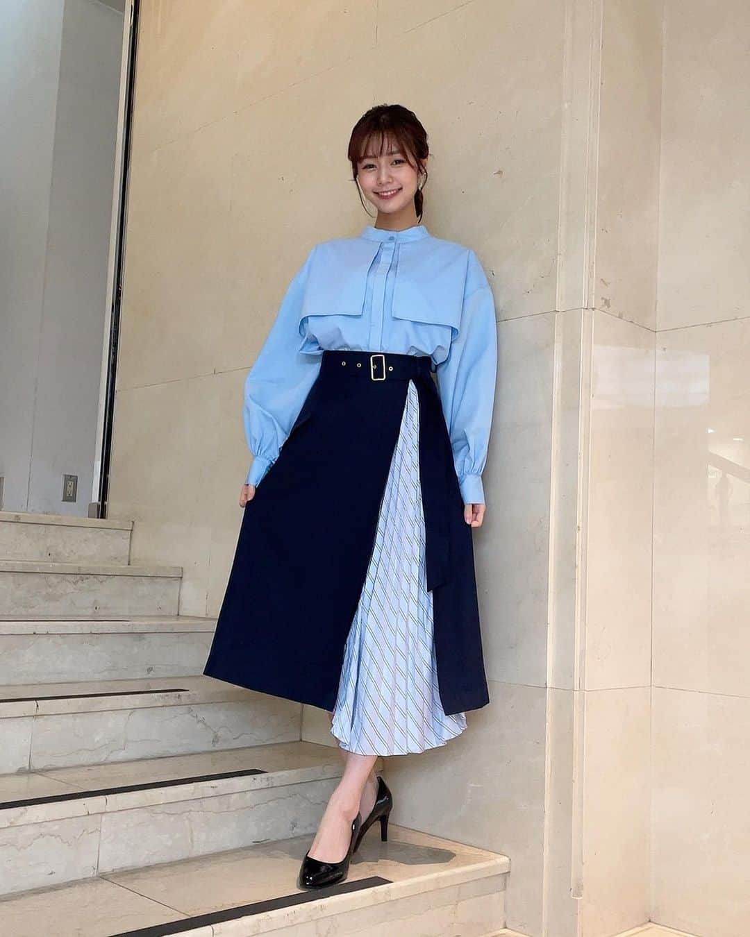 杉浦みずきのインスタグラム：「. 東京インフォメーションの衣装です🤍 まとめて〜〜  1・2枚目 @libra.cue_official  3枚目 @rienda_official   4枚目 @naturalcouture_official   5・7枚目 @jillbyjillstuart_official   6枚目 @tonal_official   8枚目 @duras_official   9枚目 ブラウス　@naturalcouture_official  スカート @duras_official」
