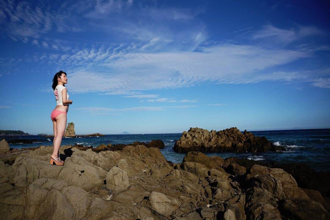 渚志帆さんのインスタグラム写真 - (渚志帆Instagram)「2日間のビーチでのロケ最高でした！ 海がすっごく気持ちよくて解放感半端なかったです🏝  またロケ撮できますように お仕事頑張ります✊♡」6月26日 21時45分 - totsuka_ruu
