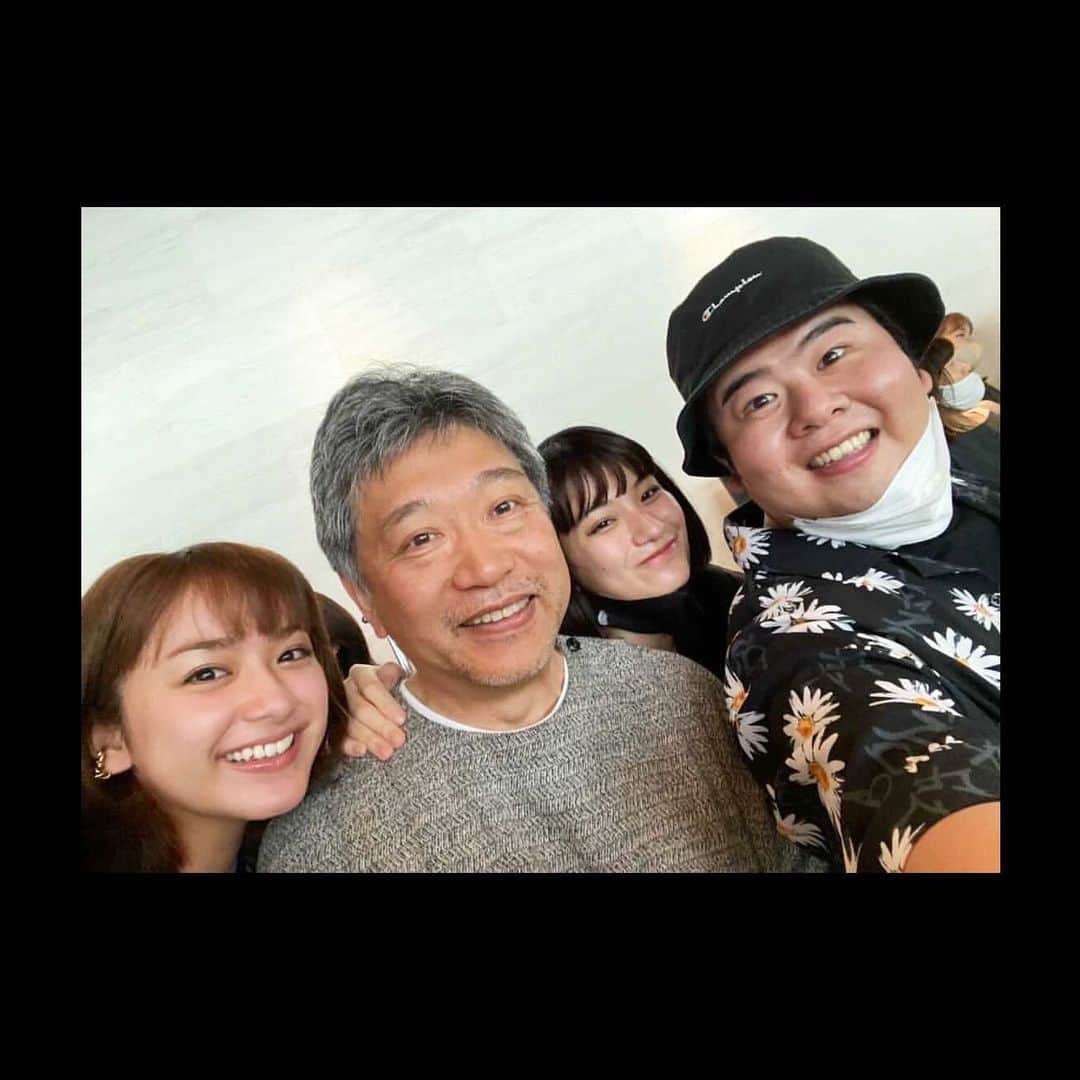平祐奈のインスタグラム：「💜🤎🤍 嬉しい再会！ 同窓会みたいになっちゃった。 ベイビー•ブローカー最高でした☺︎ #是枝裕和 監督 #奇跡 #ゴーイングマイホーム」