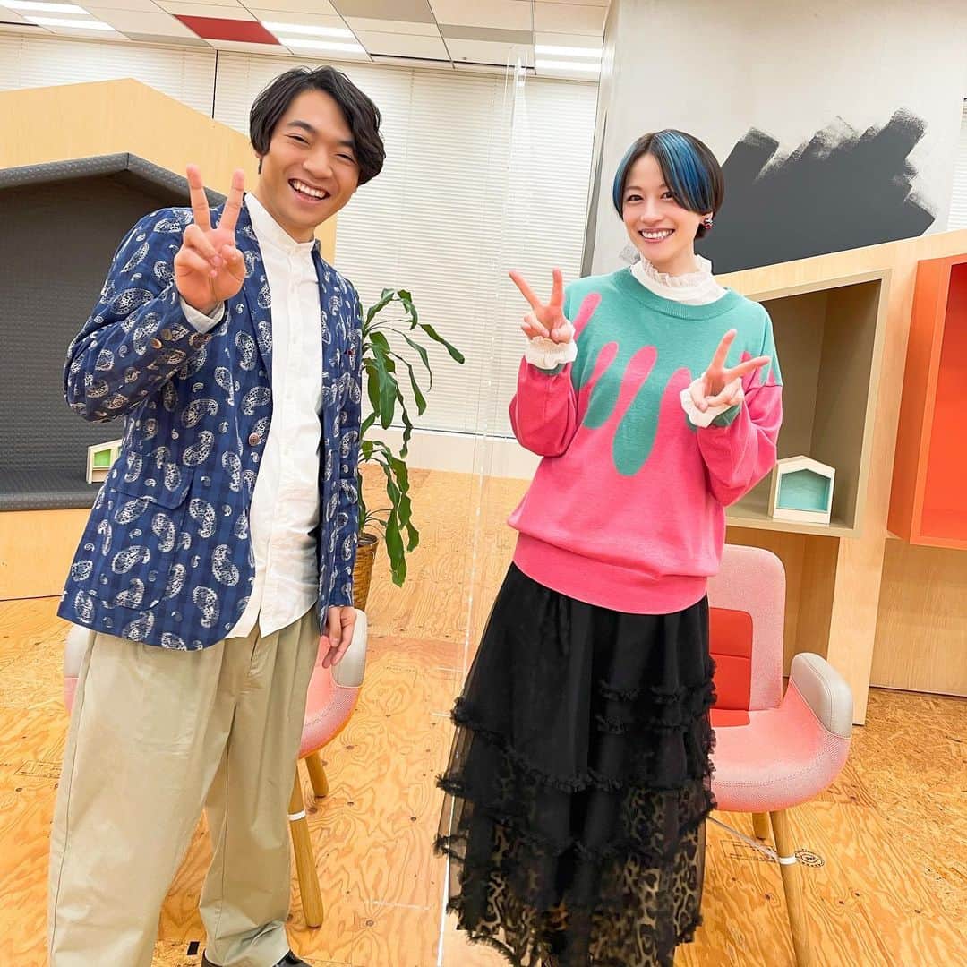 のインスタグラム：「ㅤㅤㅤㅤㅤㅤㅤㅤㅤㅤㅤㅤㅤ #gyao で無料配信中の 『#伊沢拓司 のチューモク！』 いろんなジャンルのゲストさんとの愉快なトーク満載の番組だよ🤩 ゲストは #水谷隼 さん #ぱんちゃん璃奈 さん #ゆうちゃみ さん #なえなの さん #オーイシマサヨシ さん #角野隼斗 さん です🥰 3ヶ月間更新された短期間の番組だったけど、配信はまだ見られるのでぜひご覧くださいませ〜 ‼️ ㅤㅤㅤㅤㅤㅤㅤㅤㅤㅤㅤㅤㅤ #宮島咲良 #ミヤジマン #ぼっち戦隊ミヤジマン」
