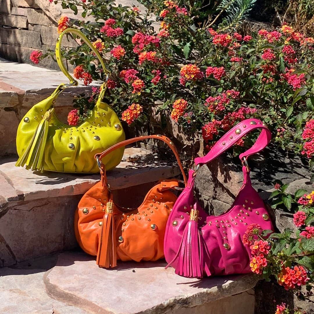 インガクリストファーのインスタグラム：「Accessorize your summer outfits with these cheerful #studded small leather bags . Which one is your favorite?  ⠀⠀⠀⠀⠀⠀⠀⠀⠀ #colorcrush #summerstyle #minibag #summervibes #wearitloveit #80sfashion #studdedbag #bags #colorfulstyle #summerbags #colorlover #bagtrend #baglovers #fashiontrend #styleinspiration #leatherbags #fashioninspo #stylegram #colorexplosion #styleideas #fashion #effortlesschic #summerfashion」