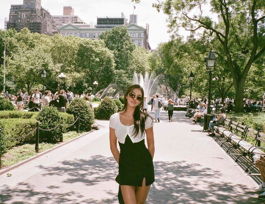 システィーン・スタローンのインスタグラム：「I♥️NYC」