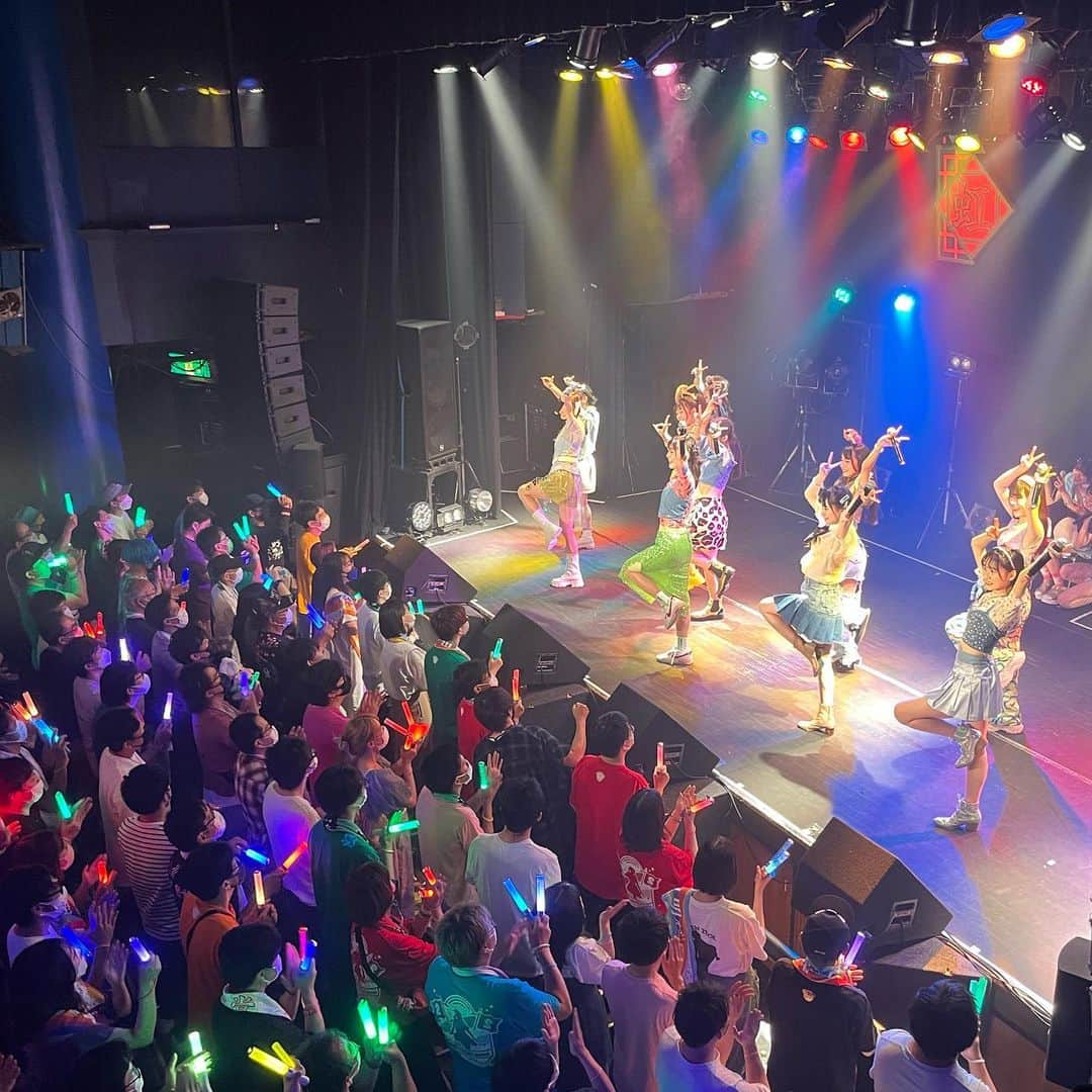 虹のコンキスタドールのインスタグラム：「虹のコンキスタドール全国ツアー実施中🌈 #美味いもの征服ツアー  次回は 7/2土曜　広島 7/3日曜　岡山  ローチケで #虹のコンキスタドール で検索！チケット発売中🎫  #美味いもの好きな人と繋がりたい  #美味いもの巡り  #美味いものは美味い」