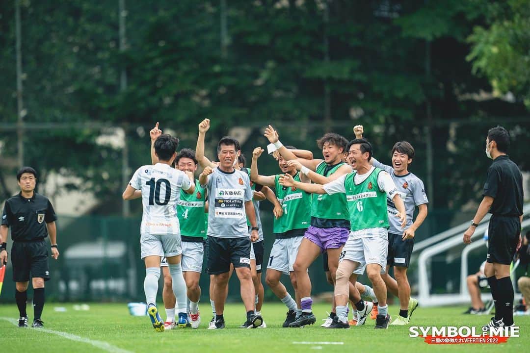 田村翔太のインスタグラム：「. +3🔥🔥🔥  応援ありがとうございました！  チーム全員で課題に向き合った結果が出てよかった。  まだまだレベルアップ出来る！  暑い中、アウェーまで応援に駆けつけて下さったサポーターの皆さんのサポート感謝します。  これからも共に闘ってください！！  #JFL #ヴィアティン三重 #あなたの一歩が三重の未来を創る」
