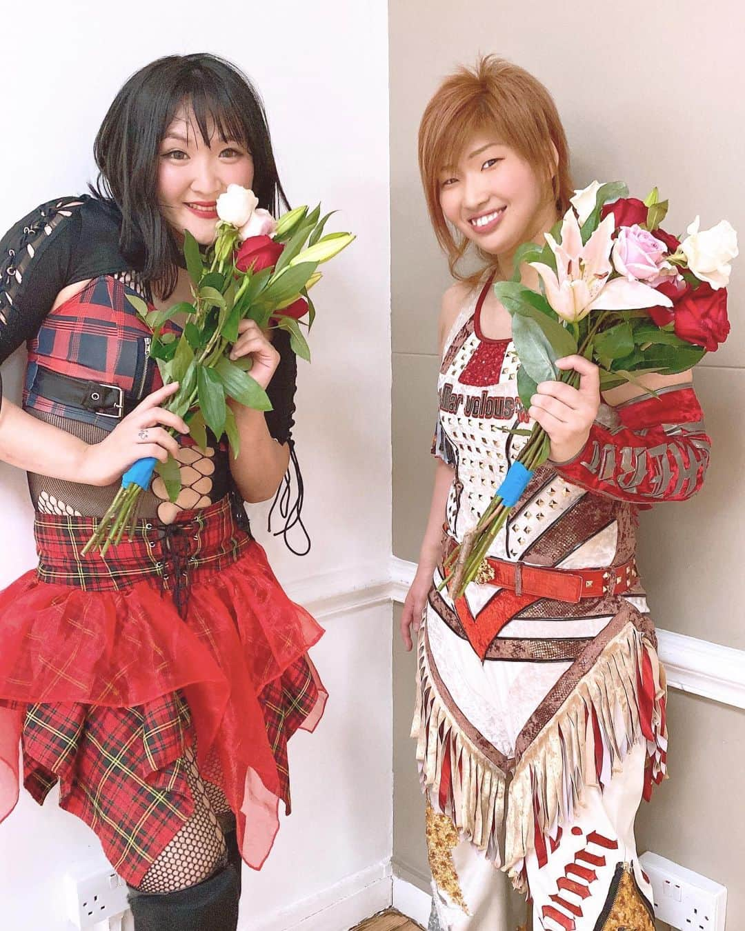 彩羽匠さんのインスタグラム写真 - (彩羽匠Instagram)「VENY & Takumi  Thanks💐💐  #marvelouspro #prowrestlingeve  #VENY #彩羽匠」6月27日 15時49分 - takumi.marvelous