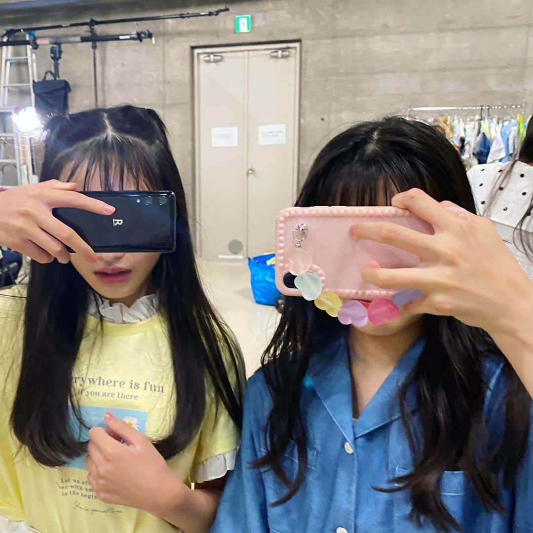 ニコ☆プチのインスタグラム：「. . だーーーれだっ👀💗 . 正解は…… スイコ＆ユウリの小5コンビ😎🫶 . #川瀬翠子 #橘侑里 #ニコプチ .」