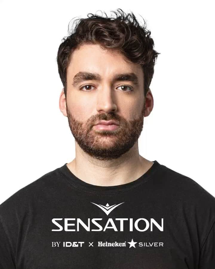 Sensationのインスタグラム：「Say YES. to @oliverheldens 🤍  He stands out from the crowd with his own distinctive sound. He has No. 1 hits and over 2 billion cumulative streams to his name. As a headlining act at festivals across the globe like Coachella, Glastonbury, EDC, Lollapalooza, Tomorrowland, & Ultra continue to place him at the epicentre of the global DJ circuit and keep him spreading his eclectic sound to millions of clubbers throughout the year!  Are you ready to dance to night away during his performance? 💥  Get the last Regular Entrance tickets via sensation.com/tickets  #Sensation #JohanCruijffArenA #celebratelife」