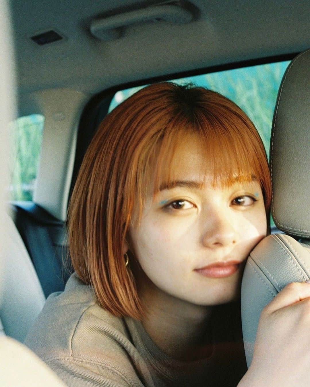 足立佳奈のインスタグラム：「ひさびさに遠出してたっ🚙 #どこだと思う？」