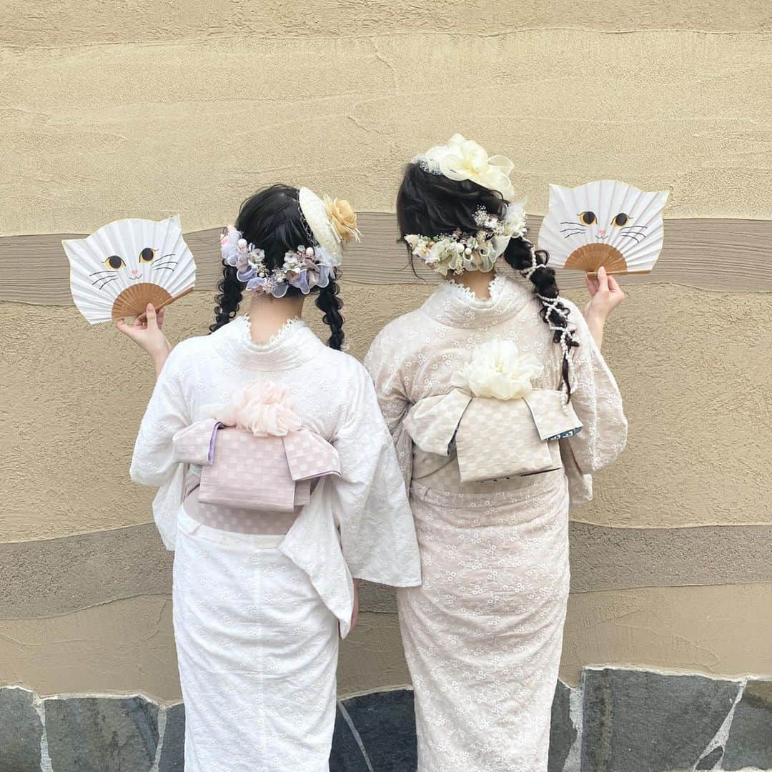 青木菜花のインスタグラム：「. . めろちゃんと着物で浅草へ ⛩ ⁡ ずーっと行こう！って 話してたから念願でした 🫢🫶 ⁡ お泊まりも楽しかった ♡♡ こっちゃんとも沢山遊んでくれてありがとう 👶🏻💓 . . #浅草 #浅草着物 #浅草着物レンタル #浅草グルメ #浅草カフェ #浅草食べ歩き #着物レンタル #浅草観光 #淡色 #シミラールック #双子コーデ #お揃いコーデ #着物コーディネート #instalike #instagood #l4likes #女の子ママ #ママライフ #ママスタグラム #花やしき」