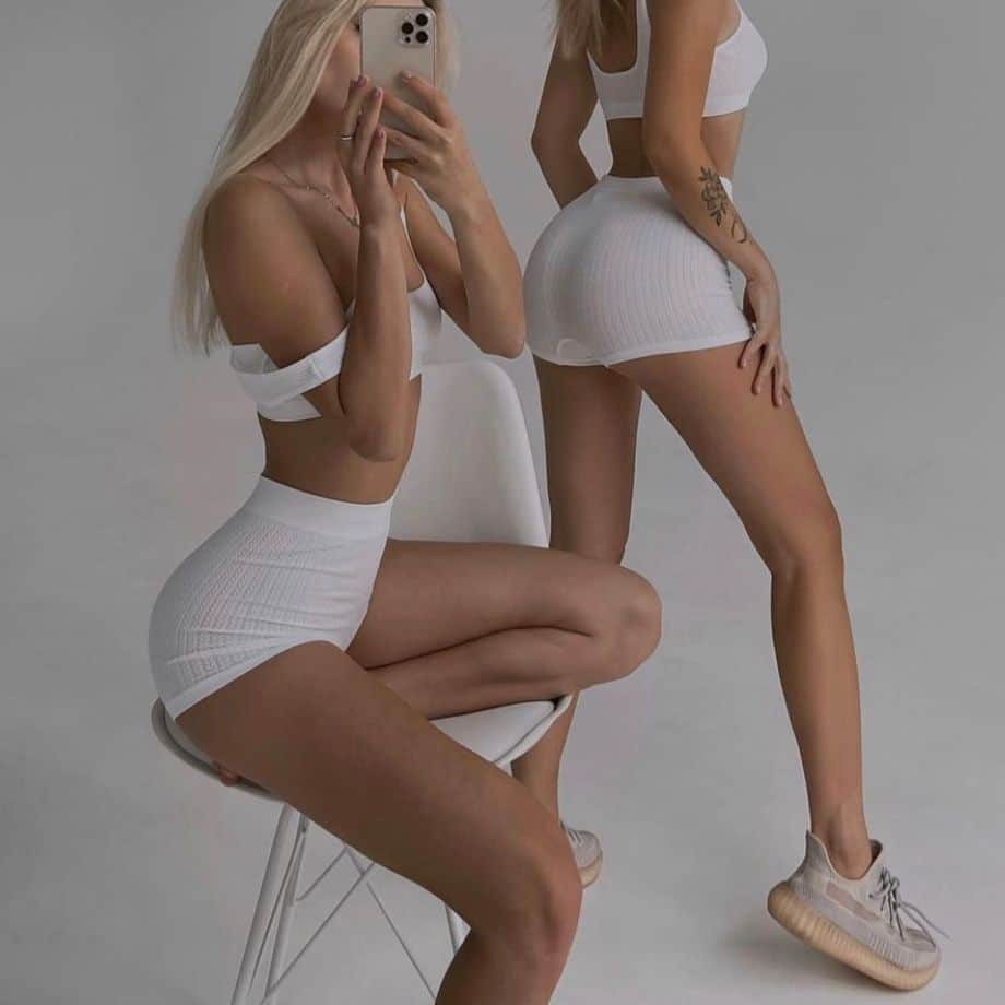 YeezyBoostOfficial のインスタグラム