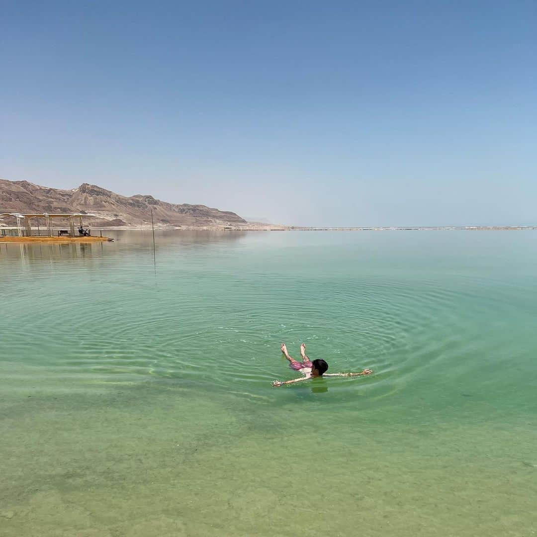 Aaron Carpenterさんのインスタグラム写真 - (Aaron CarpenterInstagram)「Felt pretty alive at the Dead Sea」6月28日 3時30分 - aaroncarpenter