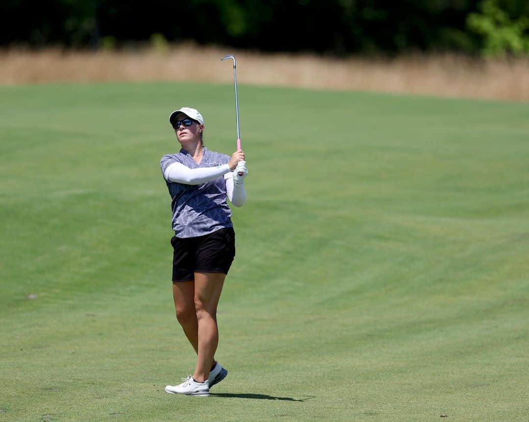 ジェニファー・クプチョさんのインスタグラム写真 - (ジェニファー・クプチョInstagram)「Congressional CC was a serious test, but what an awesome course and venue for the @kpmgwomenspga! Thank you to the @pga and @kpmg for your commitment to supporting the @lpga_tour in so many tangible ways 🙏🏼 Now it’s time for some very much needed off-weeks 🙃」6月28日 6時06分 - jenniferkupcho