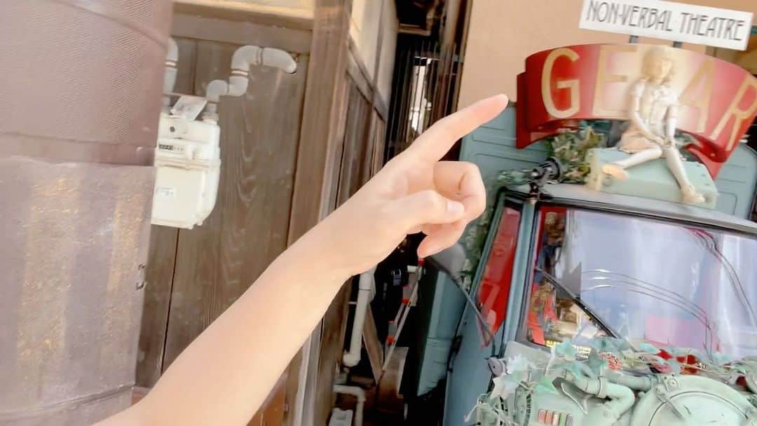 津久井智子のインスタグラム：「はじまりました！ [unihipili] #津久井智子  #消しゴムはんこ展 #同時代ギャラリーbis  #京都  自撮りでご案内動画撮ってみました。 素敵なギャラリーです。 涼みがてら、お立ち寄りください😊」