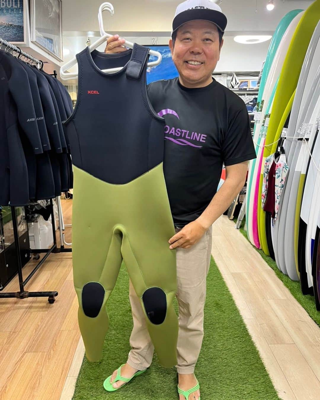 ほんこんさんのインスタグラム写真 - (ほんこんInstagram)「いい波ではなかった。 #xcelwetsuits  #ロングジョン #新品 #コーストライン #鵠沼海岸サーフィン  #サーフィン #ロングボード #暑い #ほんこん」6月28日 12時12分 - hongkong2015_4_9