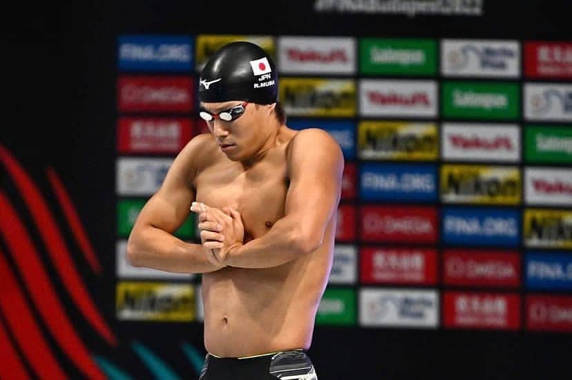 武良竜也のインスタグラム：「. -世界水泳選手権ブタペスト🇭🇺- 200m平泳ぎ4位 100m平泳ぎ10位 メドレーリレー9位 . メダル獲得を目標で挑んだ試合だったので 満足の出来る試合にはなりませんでしたが こうして世界の舞台で歓声のある試合は 楽しく緊張感のある試合になりました。 ここで早く結果を残せるようになりたいです! . いつもサポート応援ありがとうございます🙇🏻 これからもまた次に向かって頑張ります！ #mikihouse  @mizuno_swim_jp  . 📸HIROYUKI NAKAMURA  @picsport_japan  . #budapest #fina」