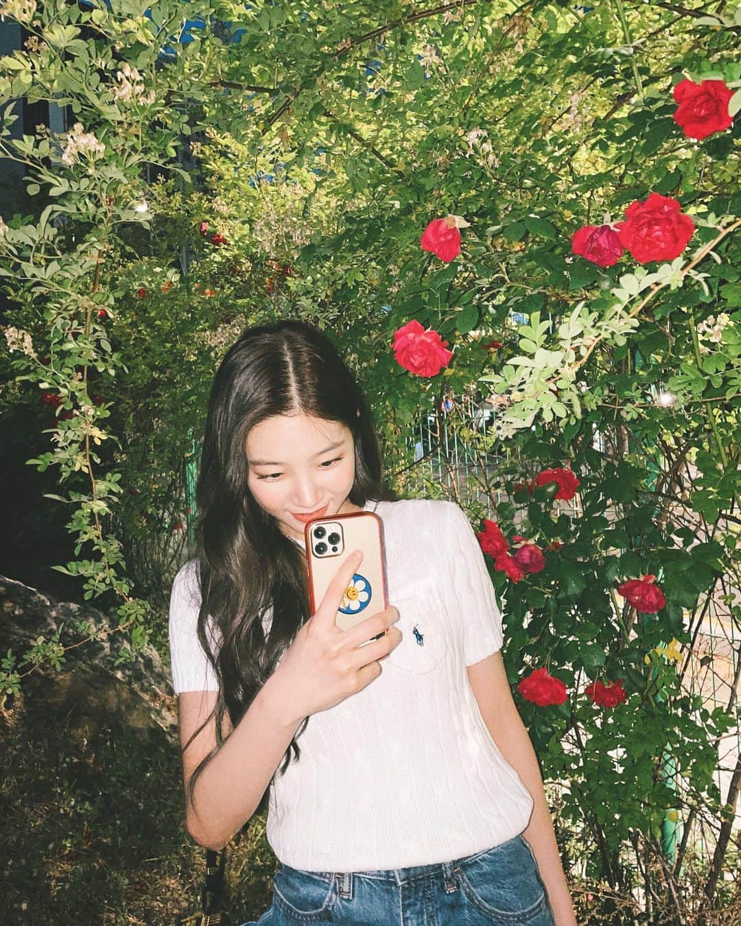 のインスタグラム：「🌺❤️」