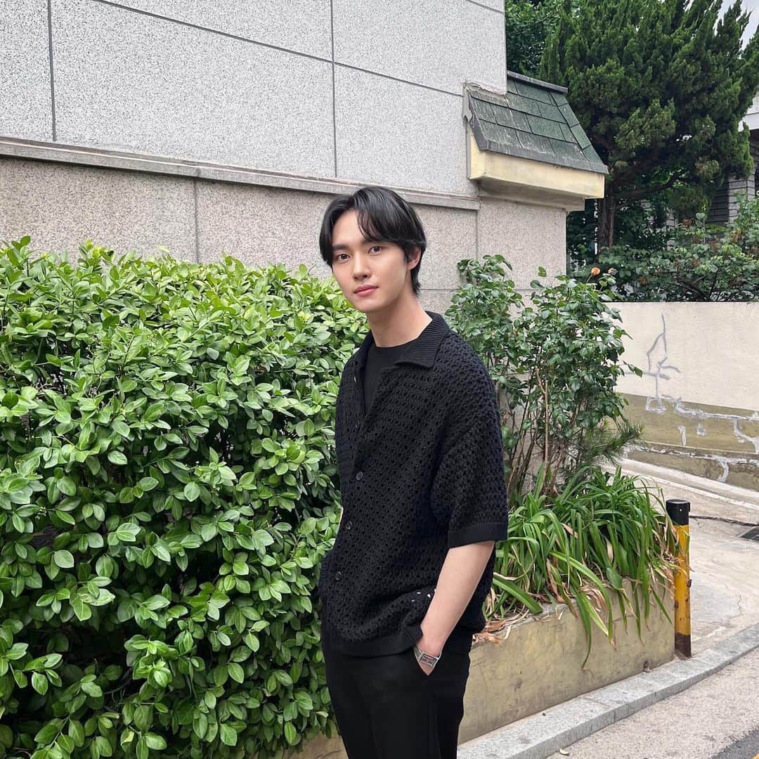 イ・ミンホのインスタグラム：「너무 행복하고 감사합니다💛 모두들 행복한 하루 되세요🥰 #19930628」