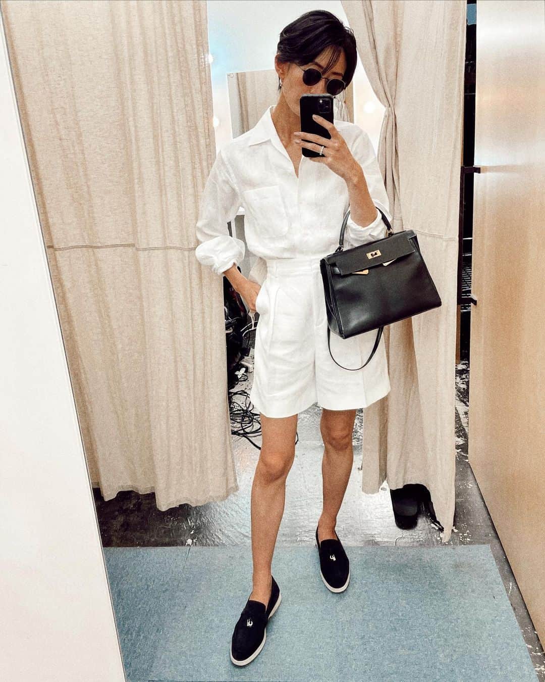 のインスタグラム：「White ✖️ Navy イメージはイタリアのモテるオヤジさん達🇮🇹🍝🍕  #ootd  #work  #夏のリネン最高」
