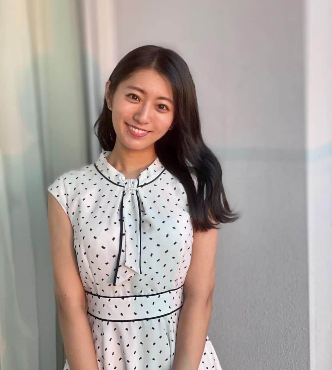 のインスタグラム：「🫡 . 前から見たらこんな感じです！ 前髪は下ろしもできる2wayにしました💕」