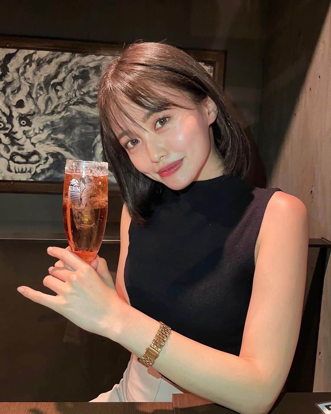 Nayuhaのインスタグラム：「初めて、吉本漫才劇場に行って ほぼ初めてぶりに、なんばで飲んだ日☺️ 芸人さんってすごいなぁ✨  兵庫から出てきて、未だに、 なんば怖いのイメージ抜けてない笑😂  ソルティー系のお酒が美味しい季節🍷  #よしもと漫才劇場」