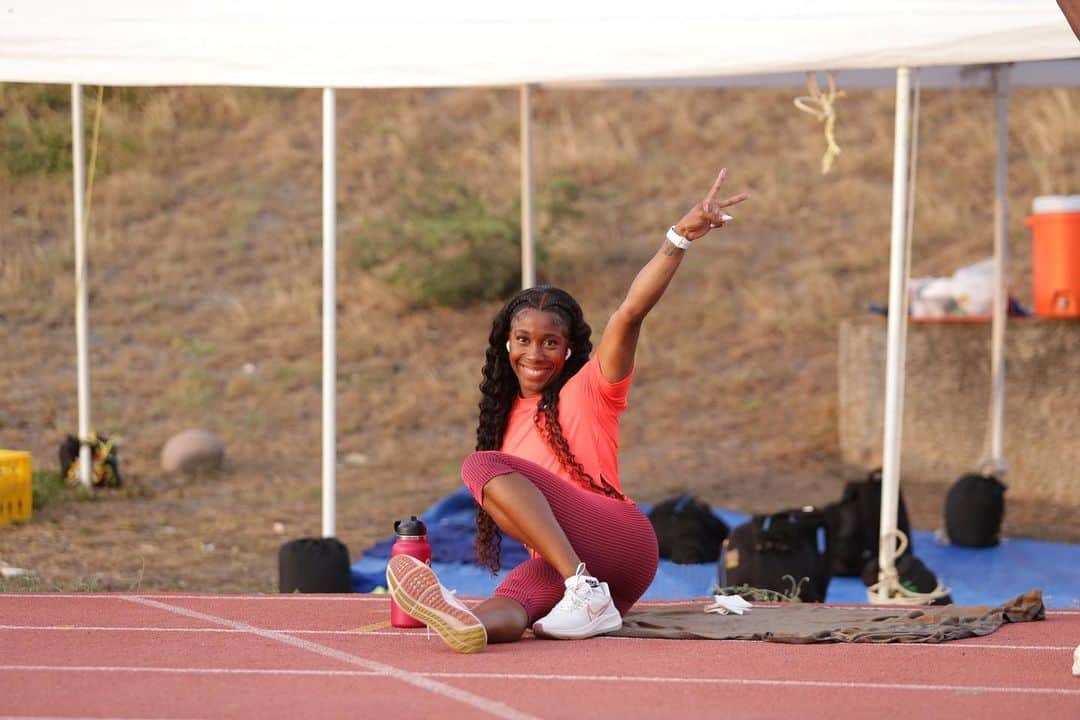 シェリー＝アン・フレーザー＝プライスのインスタグラム：「Guess who is heading to her 7th World Championships??🚀💕🙏🏾Trials was a success and now onto World Champs! See you there 🚀   #somethinggoodiscoming #mommyrocket」