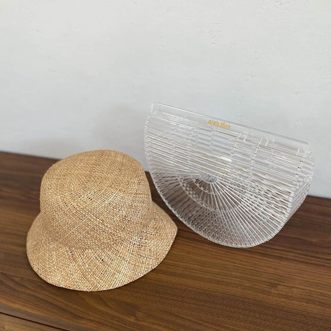 のインスタグラム：「Favorite summer items🌿🧚 . . . #夏小物」