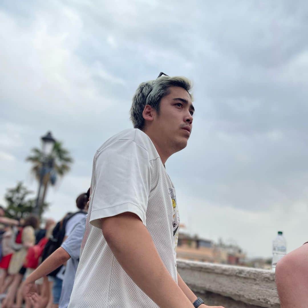 けんぞうのインスタグラム：「アディオスクワッド in Rome🍕  #海外旅行 #海外 #夏 #2022 #youtube #ユーチューブ #イタリア #ローマ #ヨーロッパ #ヨーロッパ旅行」
