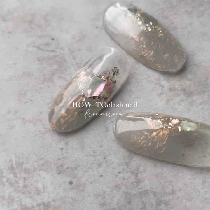 ??viviannail??のインスタグラム：「本日10:00〜 @miroom_nail  （おうち習い事アプリ）で クラッシュネイル配信されます💅🏻  @miroom_nail って何？？の方 5/20最初の配信で詳しくpostしたので見てみてくださいね👀」