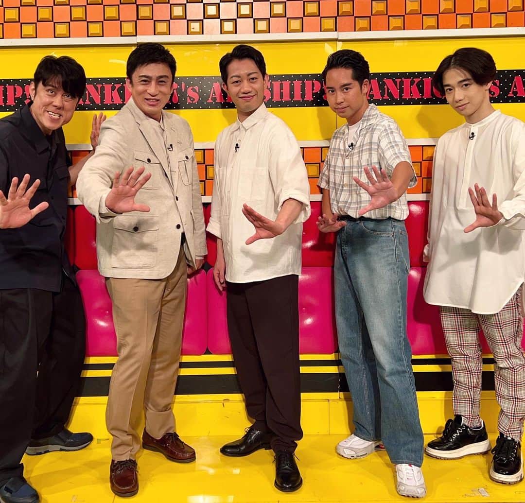 のインスタグラム：「7/11 月曜　夜19時　放送　 フジテレビ系列 「ネプリーグ」に歌舞伎チームの 一員として出演させていただきました！ 初クイズバラエティ番組 楽しく勤めさせていただきました🤩  是非、ご覧ください！  原田泰造さんと歌舞伎ポーズ😁  #ネプリーグ #バラエティ番組  #歌舞伎チーム」