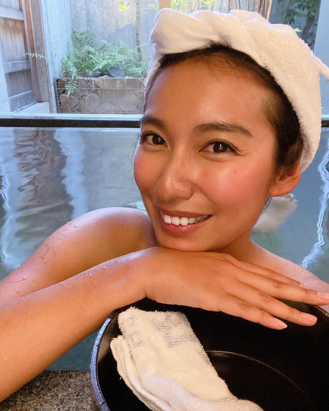 のインスタグラム：「いつかの温泉🧖‍♀️♨️ #温泉  #出張  #男の子ママ」
