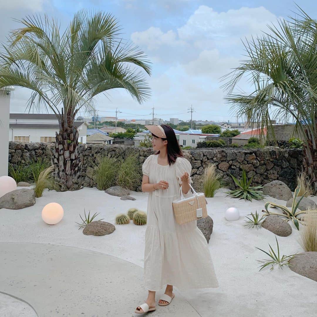 キム・ダヘのインスタグラム：「#제주두달살이 마지막날 🏝  마지막날까지 날씨가 너무 좋은 제쥬 잘 놀다갑니다 겨울에 만나자 제주야 🫶🏼💛  #제주살이#태리제주도왔수다 끝!」