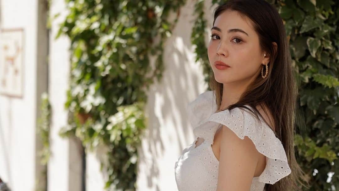 シト山口のインスタグラム：「today's shooting!暑かった🥵暑かった🥵🥵 久しぶりにレタッチ前の早出し 16歳からずっと撮ってるローレン未加子ちゃん。 新しい事務所に入りました( ´ ▽ ` )ﾉ  model @laurenmikako Mikako Lauren office @lumior_official  hair&make @meg77_style_  location @regnie_bourgeon  photo @sito_graphics」