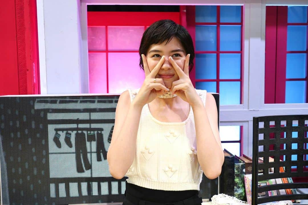 のインスタグラム：「. 💡番宣 出演情報❗️ ￣￣￣￣￣￣￣￣￣ 本日６月２９日（水） 📺21:00〜「#いきざま大図鑑」に #佐久間由衣 さんが出演します✨☺️  それぞれの“決断”“いきざま”から現代をよりよく生きるためのヒントを紐解いていく！ 佐久間さんはどんなヒントを見つけたのでしょうか❓ 是非ご覧ください❗️😆  #初恋の悪魔 #7月16日土曜よる10時スタート #林遣都 #仲野太賀 #松岡茉優 #柄本佑 #佐久間由衣 #味方良介 #伊藤英明 #安田顕 #田中裕子 #脚本 #坂元裕二#SOILANDPIMPSESSIONS #日本テレビ #日テレ #ドラマ」