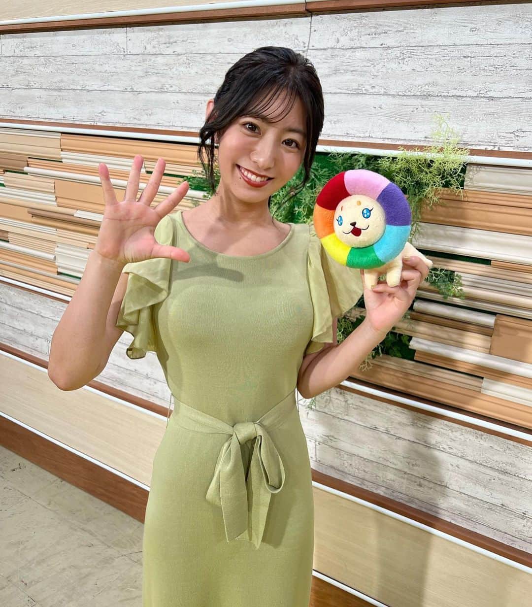 のインスタグラム：「👗 . #東京インフォメーション #衣装 今週もお願いします☺️」